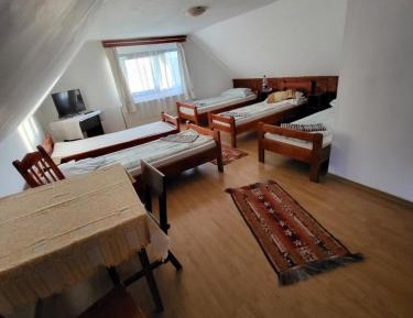 Budget Dormitory Room (6 Adults)