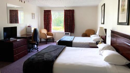 Deluxe Queen Room