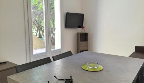 One-Bedroom Apartment (4 Adults)