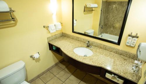 Double Suite with Two Double Beds - Non-Smoking