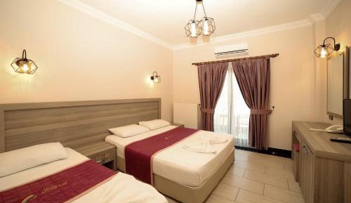 Triple Room with Garden View