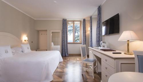 Classic Double Room with Sea View