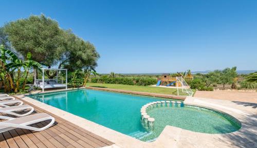 Villa with Garden View