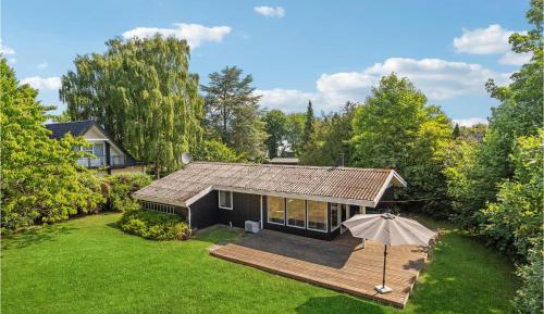 Three-Bedroom Holiday Home 