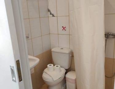 Economy Triple Room