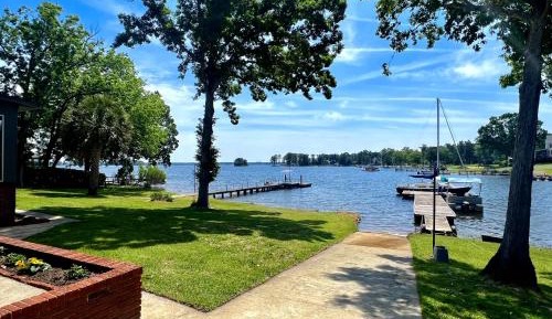 Family Room with Lake View