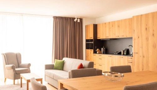 Executive Apartment (3 Bedrooms) with Balcony