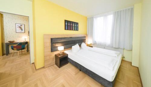 One-Bedroom Apartment - Bundesallee 203