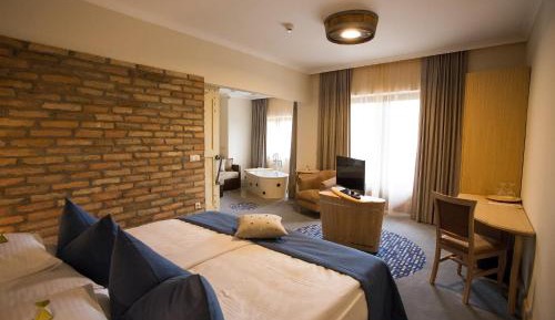 Junior Suite with Balcony