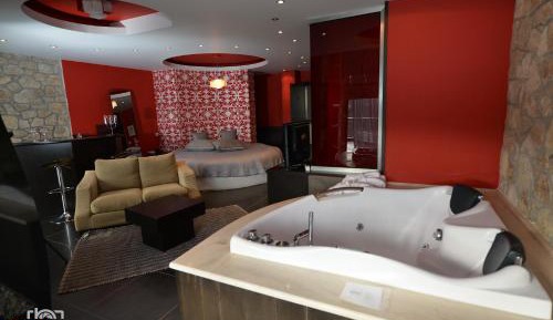 Suite with Spa Bath