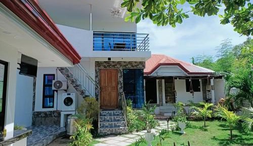 Villa with Garden View