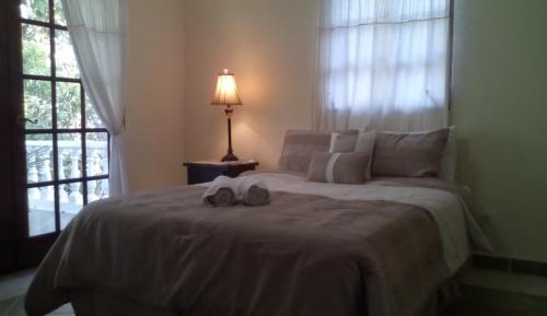 Queen Room with Shared Bathroom