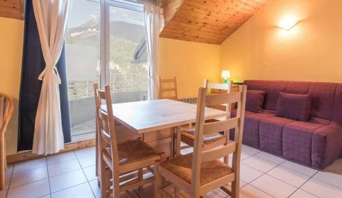 Apartment (3 Adults)