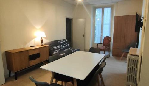 Apartment (5 Adults)