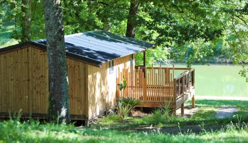 Bungalow with Patio