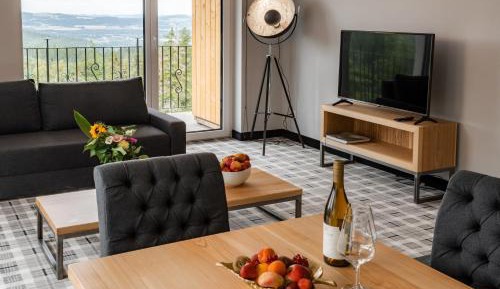 Double Room with Balcony and Lake View