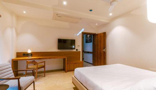 Deluxe King Room