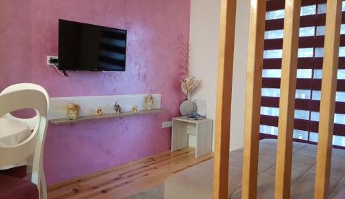 King Studio with Sofa Bed