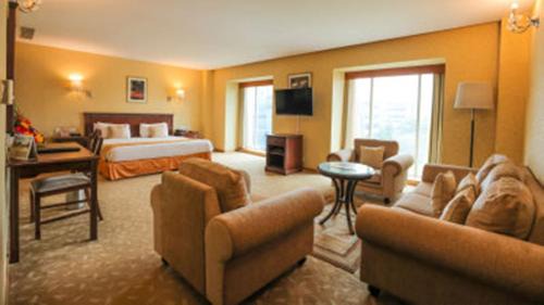 Grandeur Suite
