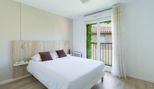 Two-Bedroom Apartment (6 Adults)