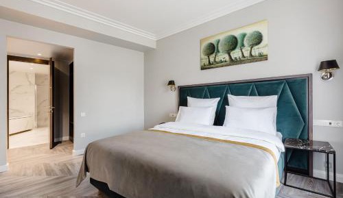  Executive Suite with SPA Access 