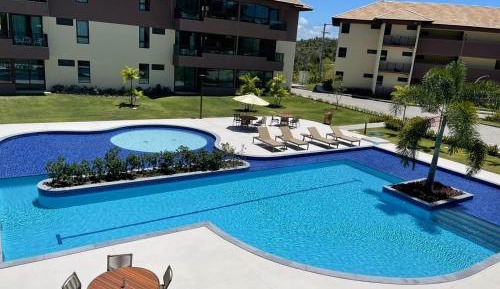Apartment with Pool View 