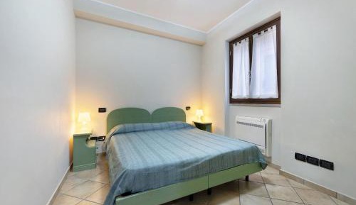 Superior One-Bedroom Apartment