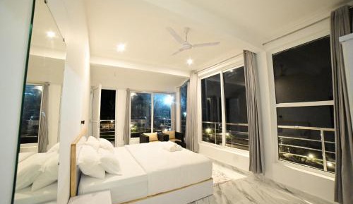 Double Room with Mountain View