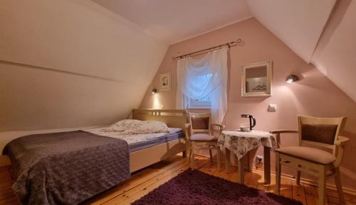 Economy Triple Room with Shared Bathroom