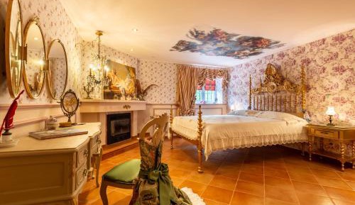 Queen Room