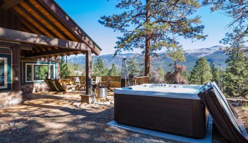 Three-Bedroom Holiday Home 