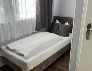 Small Single Room