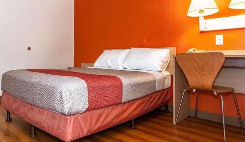 Double Room - Disability Access - Roll In Shower