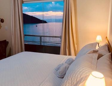 Deluxe Suite with Sea View