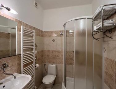 Apartment (4 Adults)