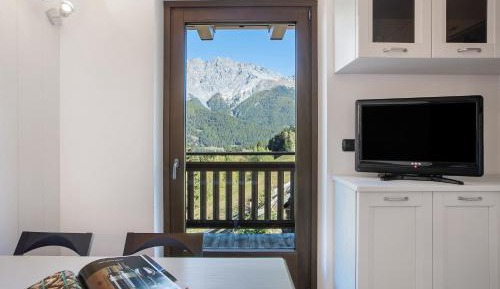 Superior One-Bedroom Apartment with Balcony