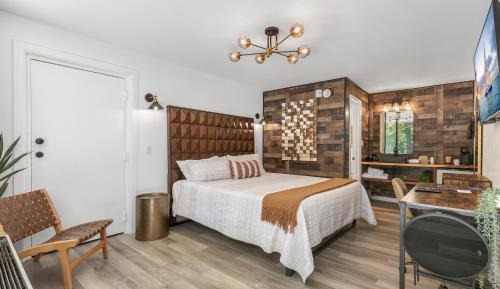 Superior King Room