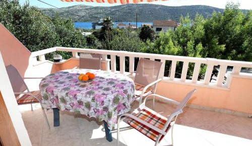 One-Bedroom Apartment with Terrace
