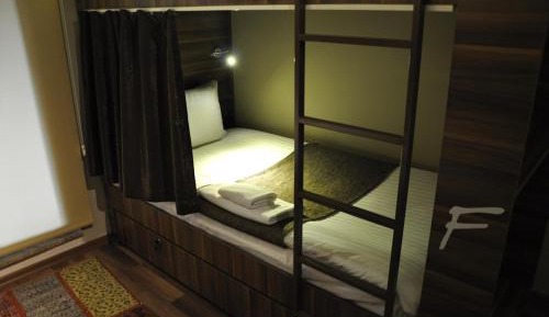 Bed in 8-Bed Mixed Dormitory Room