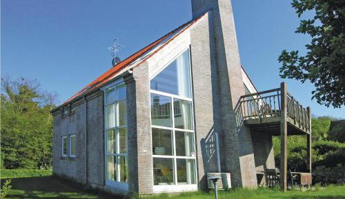 Four-Bedroom Holiday Home