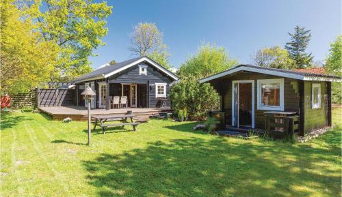 One-Bedroom Holiday Home