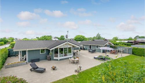 Two-Bedroom Holiday Home