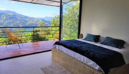 Deluxe Suite with Spa Bath
