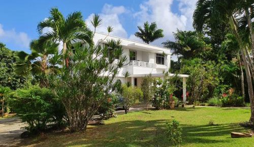 Deluxe Bungalow with Garden View