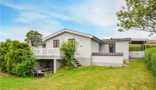 Two-Bedroom Holiday Home