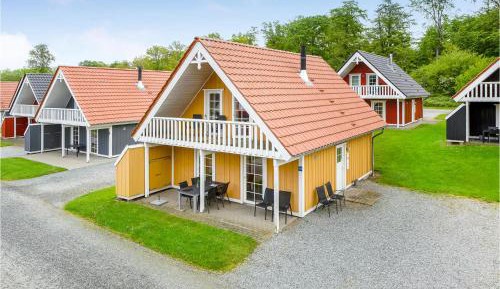Four-Bedroom Holiday Home
