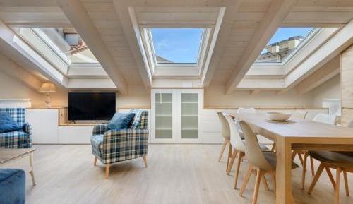 Three-Bedroom Apartment with Air Conditioning