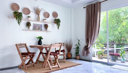 Family Room with Side Sea View