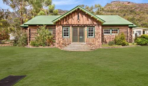 Log Cabin