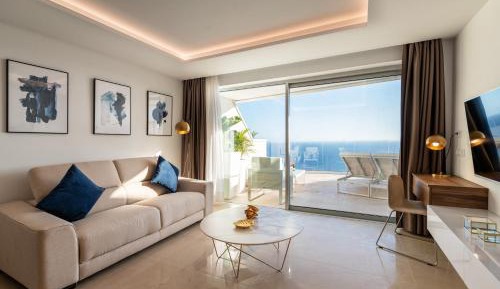 Sea View Apartment with Jacuzzi